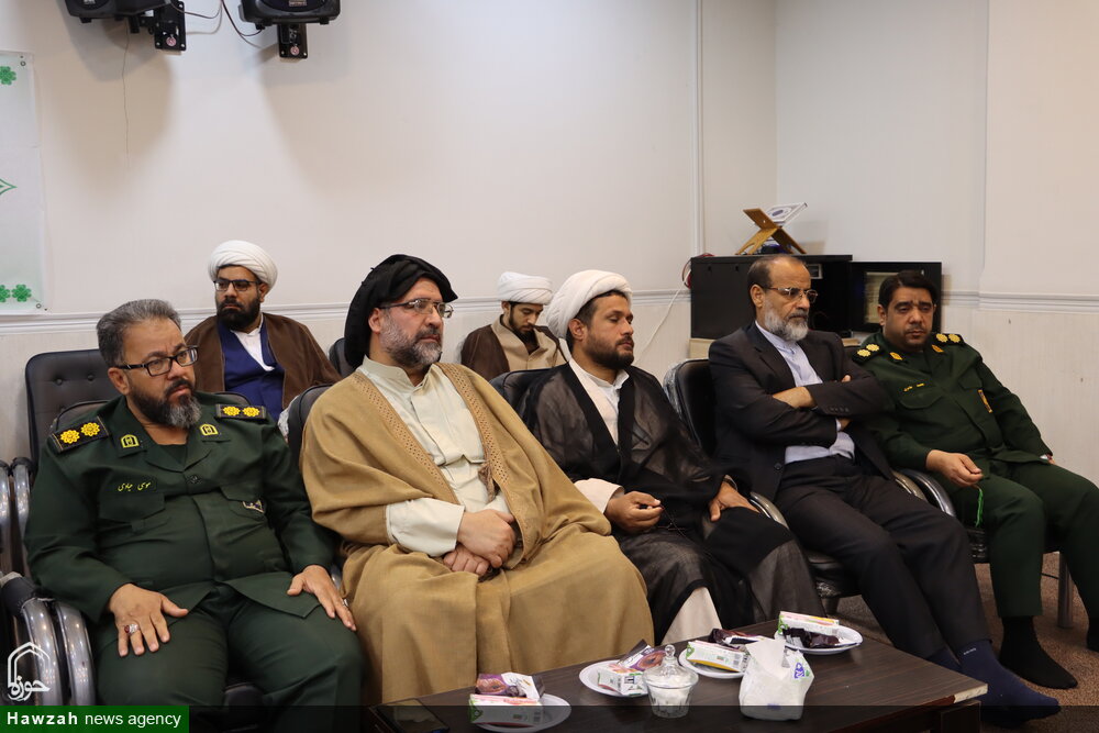 دیدار فرماندهان و مسئولان عقیدتی سیاسی نواحی مقاومت بسیج اهواز و کارون با نماینده ولی فقیه در خوزستان