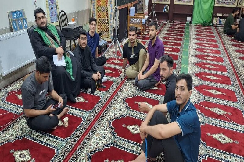 برگزاری هیئت هفتگی انیس النفوس(ع) با حضور دانشجویان بین‌الملل دانشگاه رازی کرمانشاه+تصاویر