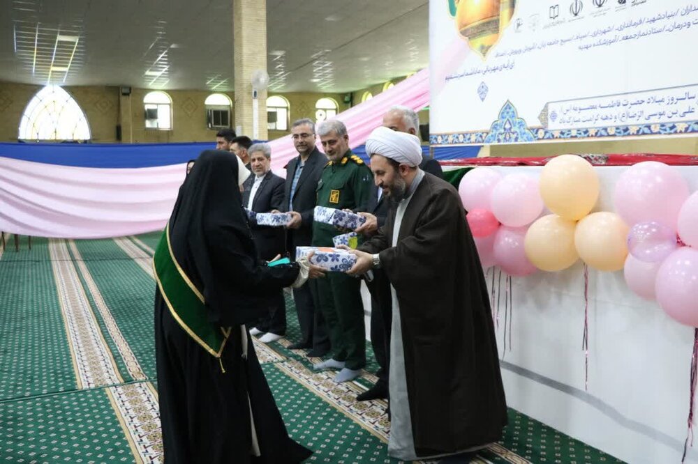 تصاویر/ جشن ولادت  بانوی کرامت در خوی