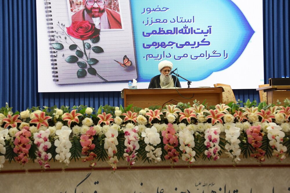 نقش بانوان در فرهنگ‌سازی و تبلیغ دین انکارناپذیر است