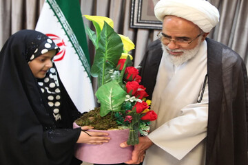 گرامی‌داشت روز دختر با تکریم یاد شهید مدافع حرم در کرمانشاه+ عکس