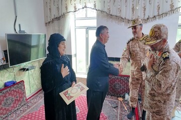 خانواده‌های شهدا ولی‌نعمت ما هستند