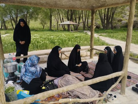 تصاویر/اردوی یک روزه چشمه بلاغ شهرستان شازند ،ویژه دختران مدرسه حضرت زینب سلام الله آستانه