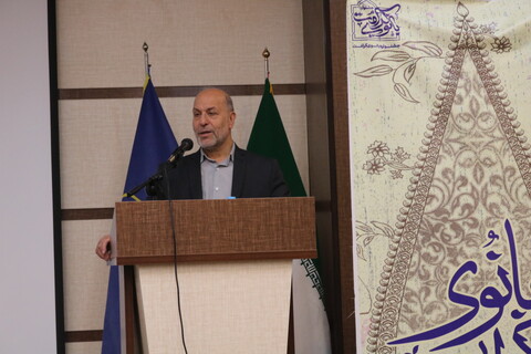 تصاویر/ اختتامیه هفدهمین جشنواره بانوی کرامت و دهمین مسابقه رشد در سمنان