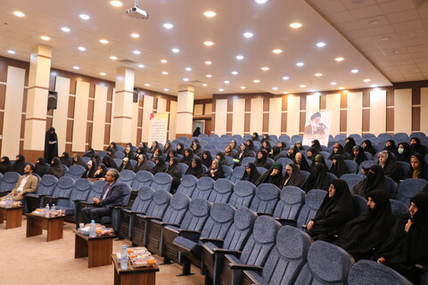 تصاویر/ اختتامیه هفدهمین جشنواره بانوی کرامت و دهمین مسابقه رشد در سمنان