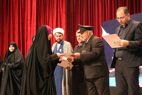 تصاویر/ همایش گلبرگ‌های آفرینش در ارومیه