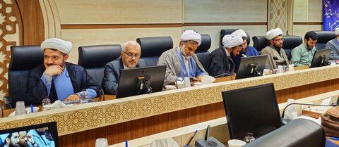 تصاویر/ نشست هم‌اندیشی اساتید فرق و ادیان با معاونت تبلیغ حوزه‌های علمیه کشور