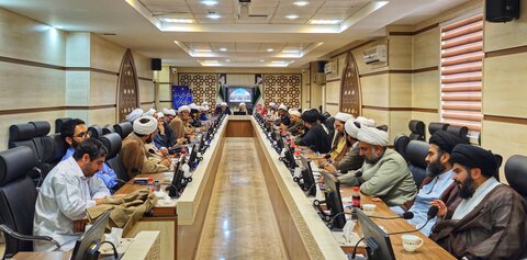 تصاویر/ نشست هم‌اندیشی اساتید فرق و ادیان با معاونت تبلیغ حوزه‌های علمیه کشور