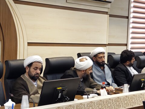 تصاویر/ نشست هم‌اندیشی اساتید فرق و ادیان با معاونت تبلیغ حوزه‌های علمیه کشور