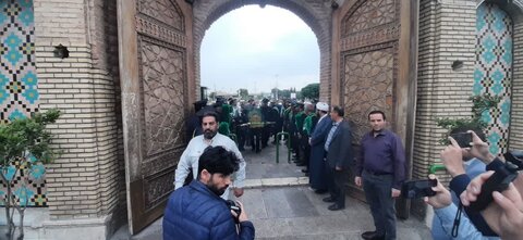 تصاویر / مراسم غبارروبی آستان مقدس امام زاده حسین علیه الاسلام با حضور خادمین حرم مطهر رضوی