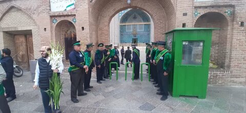 تصاویر / مراسم غبارروبی آستان مقدس امام زاده حسین علیه الاسلام با حضور خادمین حرم مطهر رضوی