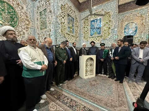 تصاویر / مراسم غبارروبی آستان مقدس امام زاده حسین علیه الاسلام با حضور خادمین حرم مطهر رضوی