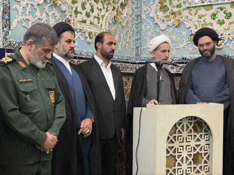 تصاویر / مراسم غبارروبی آستان مقدس امام زاده حسین علیه الاسلام با حضور خادمین حرم مطهر رضوی