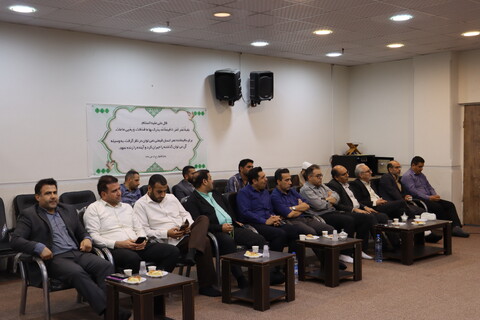 دیدار مدیران دستگاه های تابعه وزارت کار و جامعه کارگری خوزستان با نماینده ولی فقیه