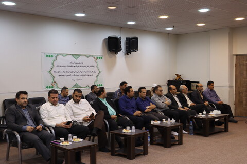 دیدار مدیران دستگاه های تابعه وزارت کار و جامعه کارگری خوزستان با نماینده ولی فقیه