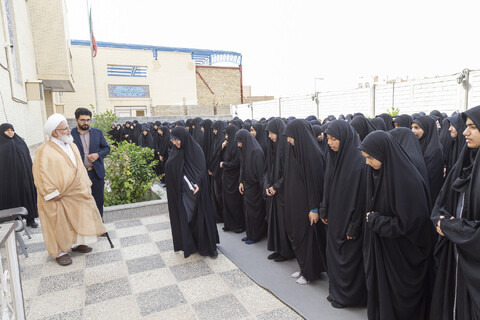 حضور آیت الله ناصری در دبیرستان شهید مطهری به مناسبت روز دختر