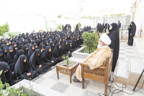 حضور آیت الله ناصری در دبیرستان شهید مطهری به مناسبت روز دختر