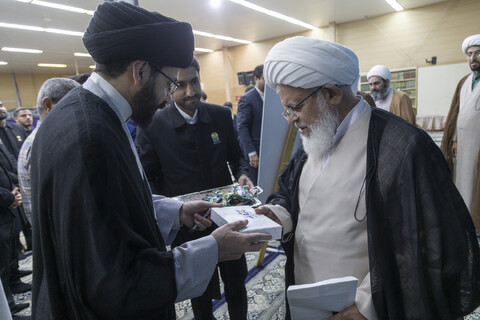 دیدار خادمان کاروان زیر سایه خورشید با امام جمعه یزد