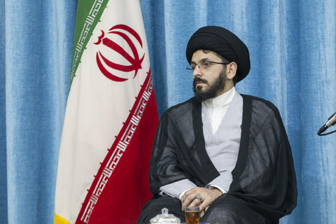 دیدار خادمان کاروان زیر سایه خورشید با امام جمعه یزد