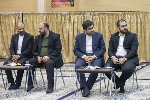 دیدار خادمان کاروان زیر سایه خورشید با امام جمعه یزد