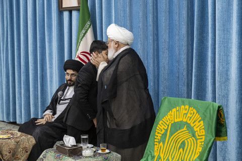 دیدار خادمان کاروان زیر سایه خورشید با امام جمعه یزد