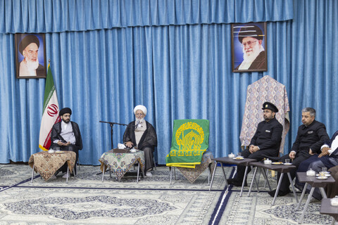 دیدار خادمان کاروان زیر سایه خورشید با امام جمعه یزد