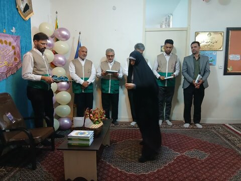 تصاویر/برگزاری جشن دهه کرامت همراه با خادمیاران رضوی در مدرسه علمیه الهیه ساوه