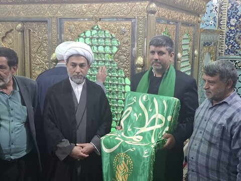 تصاویر/ استقبال از خادمان حرم حضرت معصومه(س)