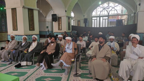 تصاویر/ کرسی آزاداندیشی مدرسه آیت‌الله مدنی کاشانی(ره)