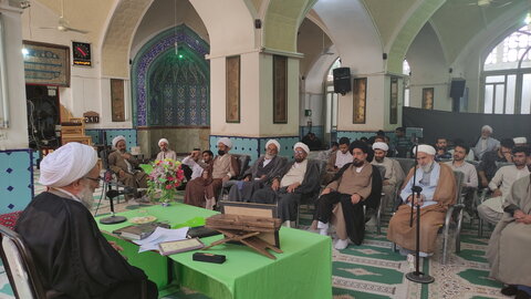 تصاویر/ کرسی آزاداندیشی مدرسه آیت‌الله مدنی کاشانی(ره)