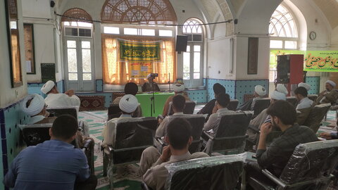 تصاویر/ کرسی آزاداندیشی مدرسه آیت‌الله مدنی کاشانی(ره)