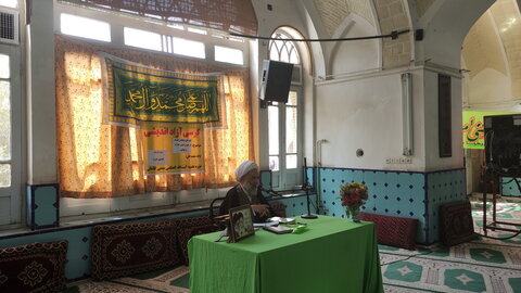 تصاویر/ کرسی آزاداندیشی مدرسه آیت‌الله مدنی کاشانی(ره)