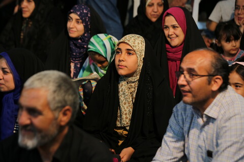 تصاویر / ویژه برنامه «قرار عاشقی با امام هشتم» در اصفهان