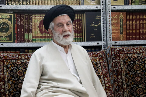 تصاویر / دیدار نماینده ولی‌فقیه در استان قزوین  با معمرین روحانی و اساتید حوزه علمیه قزوین