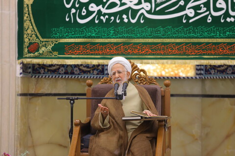 تصاویر / مراسم روز معلم و تقدیر از استاد آیت الله العظمی جوادی آملی