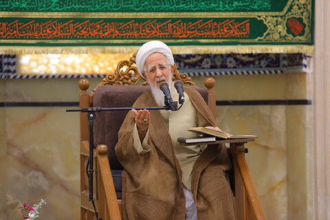 تصاویر / مراسم روز معلم و تقدیر از استاد آیت الله العظمی جوادی آملی