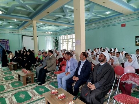 تصاویر مراسم دهه کرامت و هفته معلم در مدرسه دخترانه شاهد نورآباد