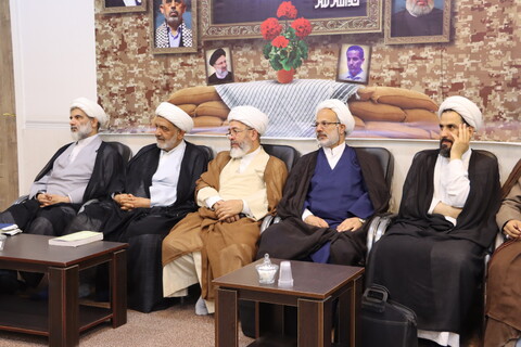 نشست مساجد ویژه، الگو و فعال اهواز با نماینده ولی فقیه در خوزستان