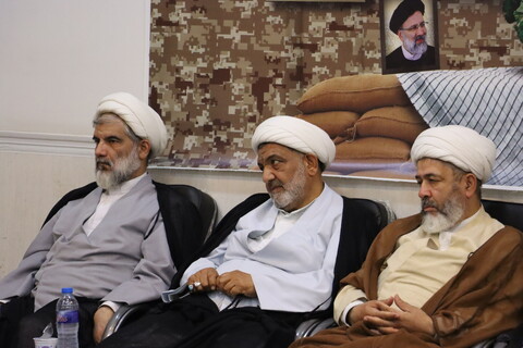 نشست مساجد ویژه، الگو و فعال اهواز با نماینده ولی فقیه در خوزستان