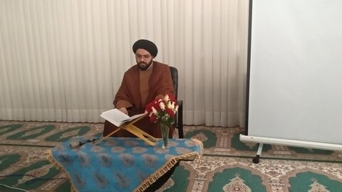 تصاویر/ مراسم تجلیل از مقام شامخ استاد در مدرسه علمیه خواهران خورموج