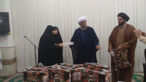 تصاویر/ مراسم تجلیل از مقام شامخ استاد در مدرسه علمیه خواهران خورموج