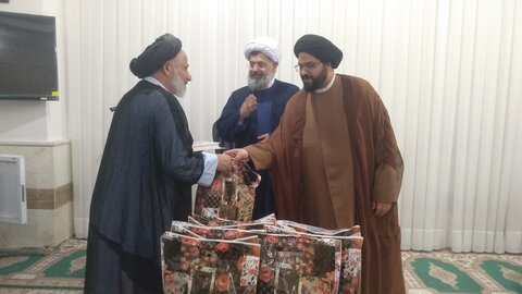 تصاویر/ مراسم تجلیل از مقام شامخ استاد در مدرسه علمیه خواهران خورموج