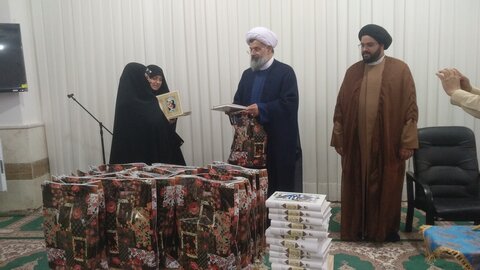 تصاویر/ مراسم تجلیل از مقام شامخ استاد در مدرسه علمیه خواهران خورموج