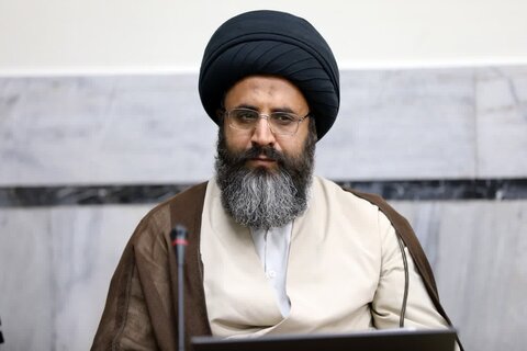 تصاویر/ سومین جلسه از «سلسله نشست‌های اساتید و فضلای جوان حوزه علمیه» با موضوع «نقش آفرینی در عرصه راهبری و سیاستگذاری»