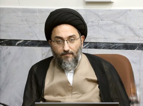 تصاویر/ سومین جلسه از «سلسله نشست‌های اساتید و فضلای جوان حوزه علمیه» با موضوع «نقش آفرینی در عرصه راهبری و سیاستگذاری»