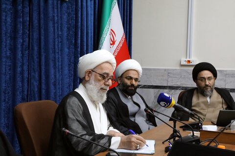 سومین جلسه از «سلسله نشست‌های اساتید و فضلای جوان حوزه علمیه» با موضوع «نقش آفرینی در عرصه راهبری و سیاستگذاری»