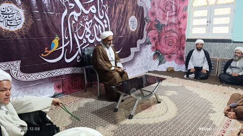 تصاویر/ دیدار مدیر حوزه علمیه استان هرمزگان با کادر و اساتید مدرسه علمیه مولود کعبه جاسک