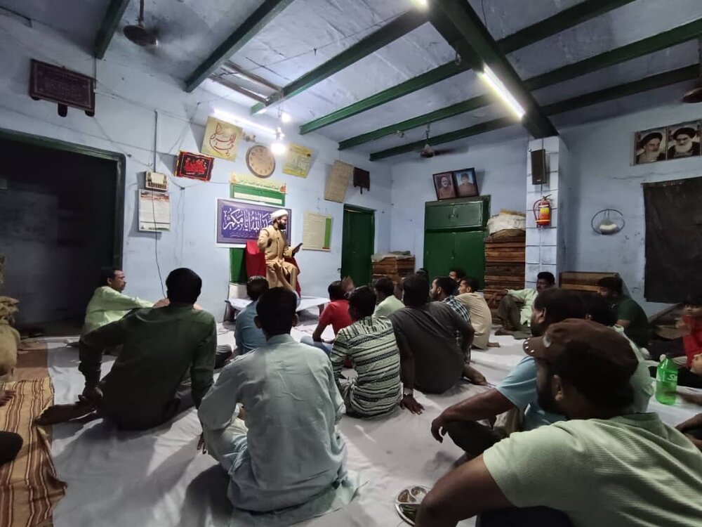 जौनपुर में मनाया गया हज़रत मासूम ए कुम स.ल. के जन्मदिन के अवसर पर जश्न