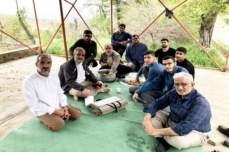 اردوی نشاط و معنویت طلاب مدرسه علمیه کنگاور در تویسرکان+تصاویر