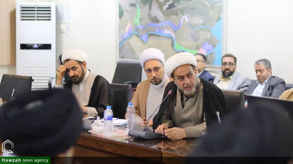 حضور نماینده ولی فقیه در وزارت جهاد کشاورزی در جمع مسئولان دفاتر نمایندگی ولی‌فقیه در شهرستان‌ها و ادارات کل دستگاه‌های تابعه خوزستان